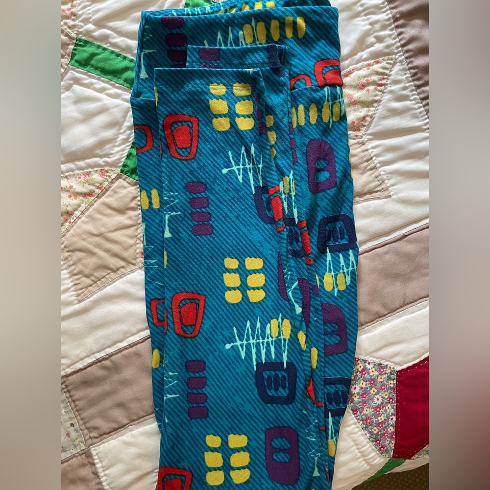 LuLaRoe leggings, tall&curvy, great condition!